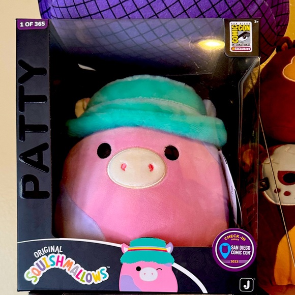 Squishmallows Toys Patty The Cow Bucket Hat Comic Con Exclusive